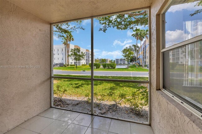 Building Photo - 7711 Trent Dr