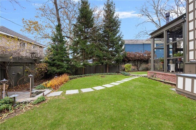 Building Photo - 4 Hunter Ave