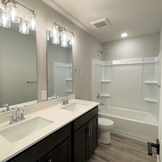 Building Photo - 14516 Twin Lakes Cir