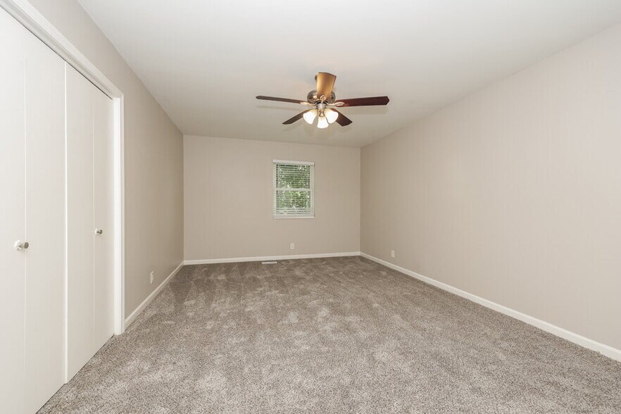 Building Photo - 520 Spring Garden Ct