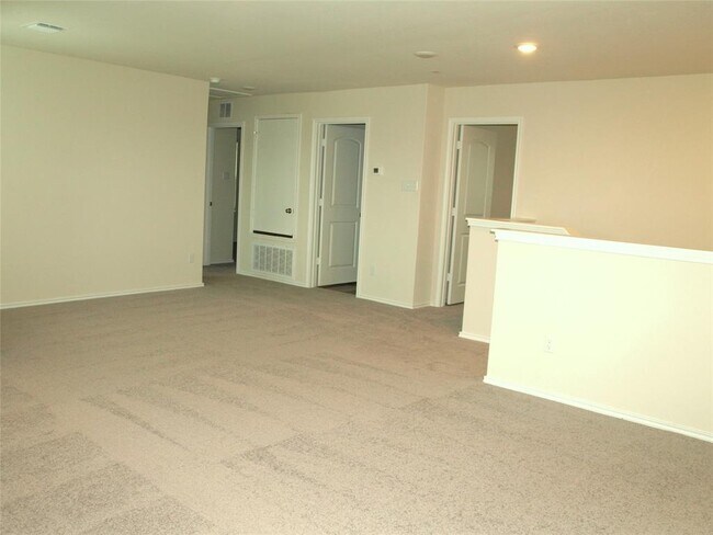 Building Photo - 173 Onna St