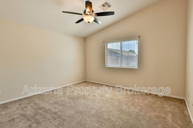 Building Photo - 16011 W Kendall St