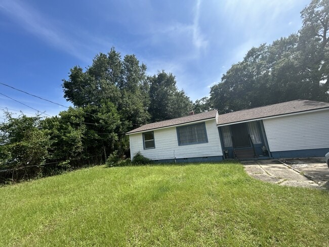 Primary Photo - 517 Lakewood Rd