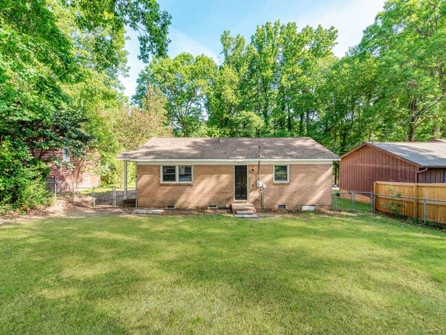 Building Photo - Charming 3-bedroom, 1-bath home in Stanley, NC