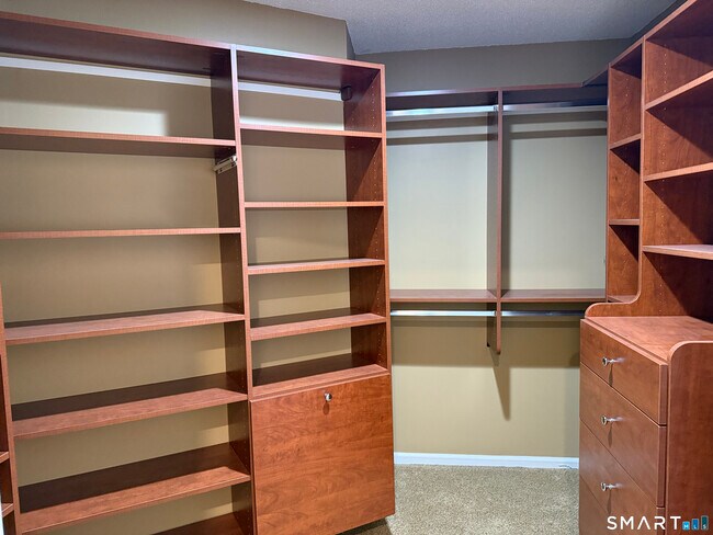 Building Photo - 94 Waldron Dr