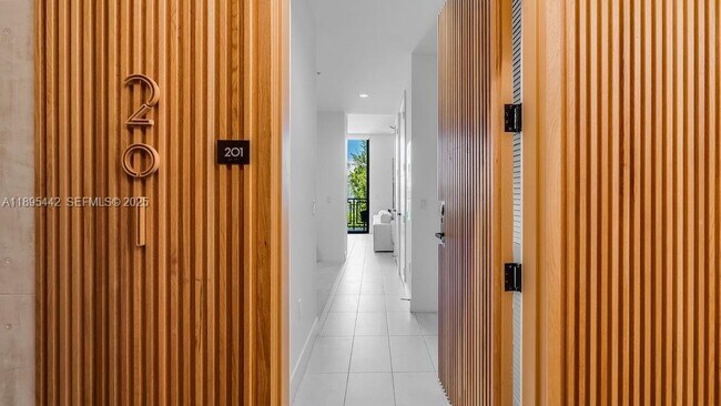 Building Photo - 1030 15th St