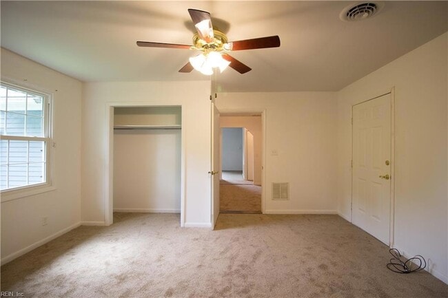 Building Photo - 1343 W 39th St