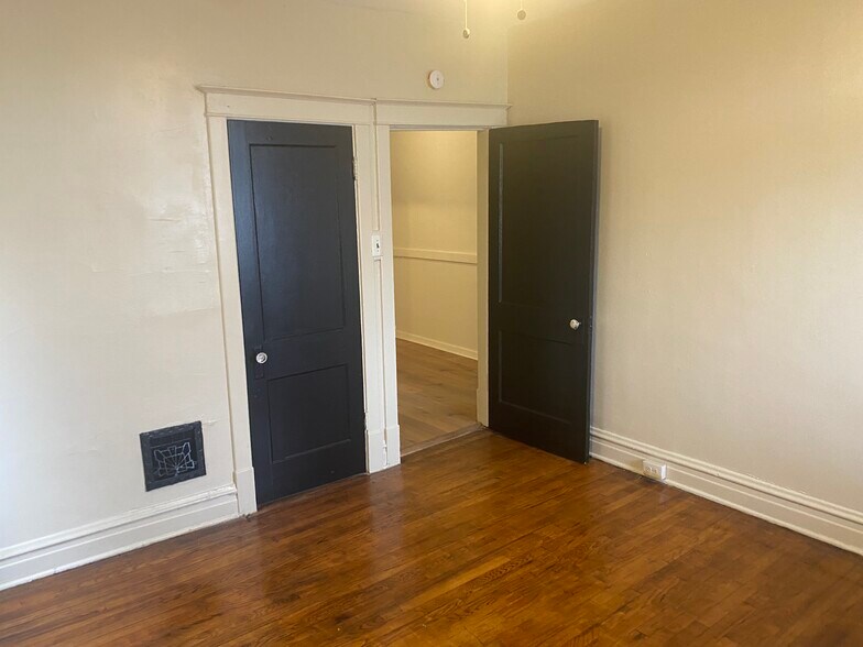 Building Photo - 2119 Maury Ave