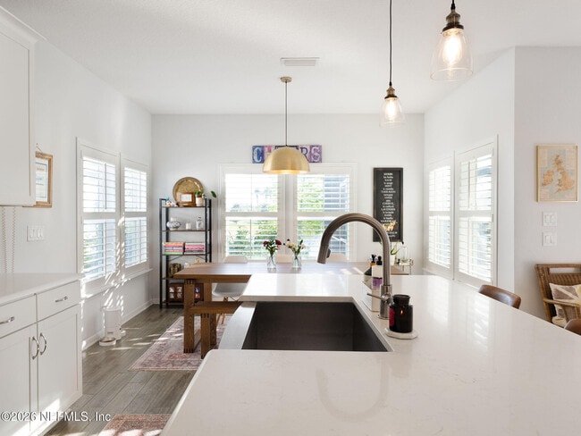 Building Photo - 47 Beam Ln