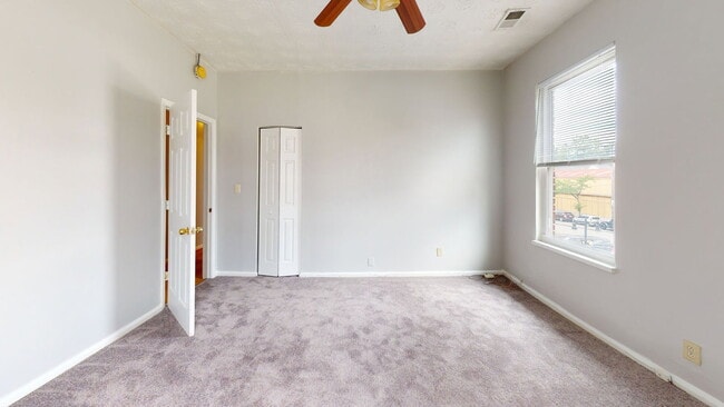 Building Photo - 2610 Woodburn Ave