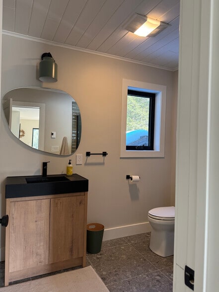 Building Photo - 1393 NY-296