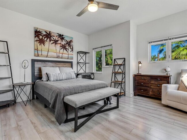 Building Photo - 5018 63rd Dr W