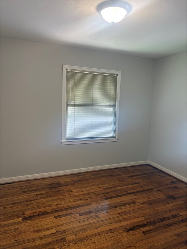 Building Photo - 3002 Carter St