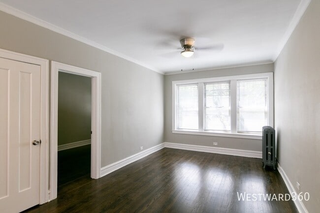 Building Photo - 3535 N Troy-2