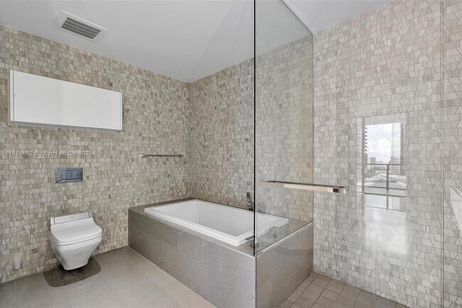 Building Photo - 88 SW 7th St