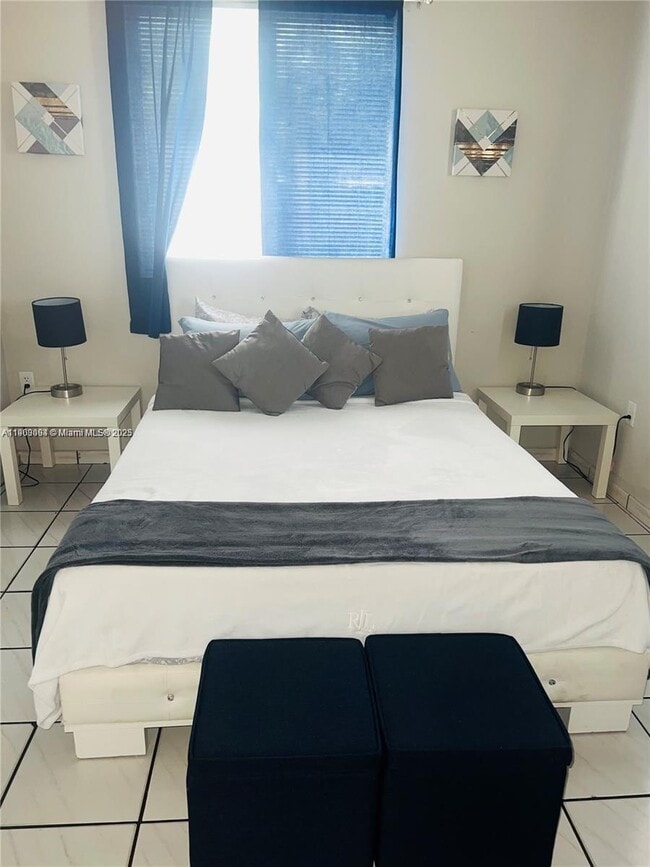 Building Photo - 2525 NW 33rd St