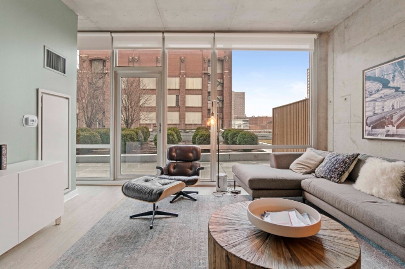 Building Photo - 1449 S State St