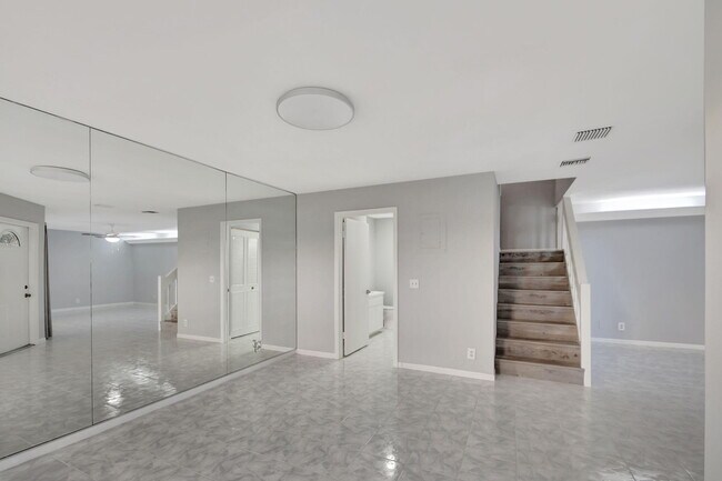 Building Photo - 4185 Turnberry Cir