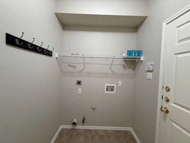 Building Photo - Great 2 Bed 2 Bath Condo!