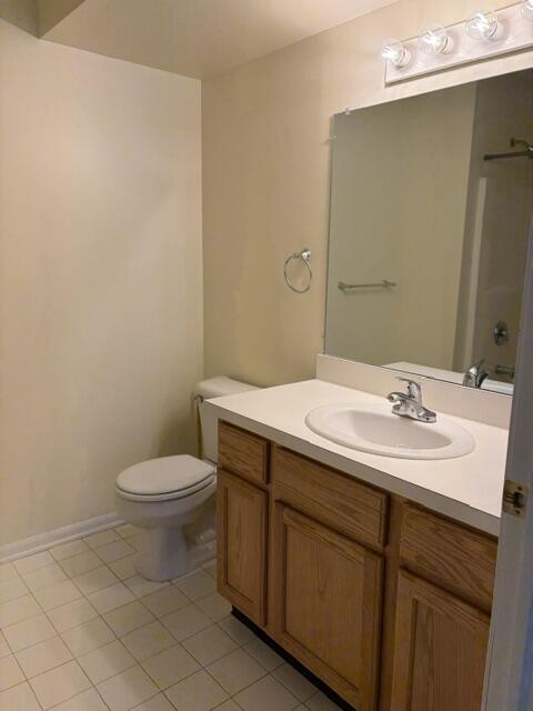 Building Photo - 2736 S Knightsbridge Cir