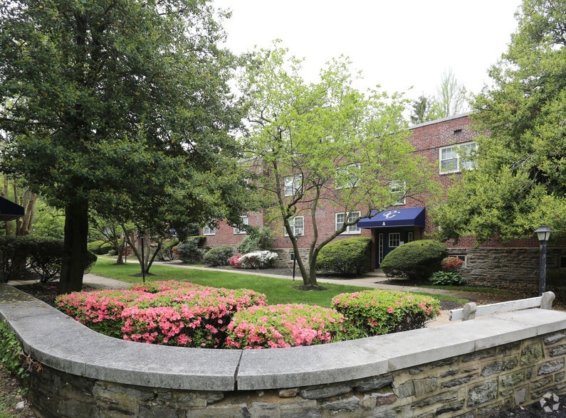 Building Photo - Princeton Gardens