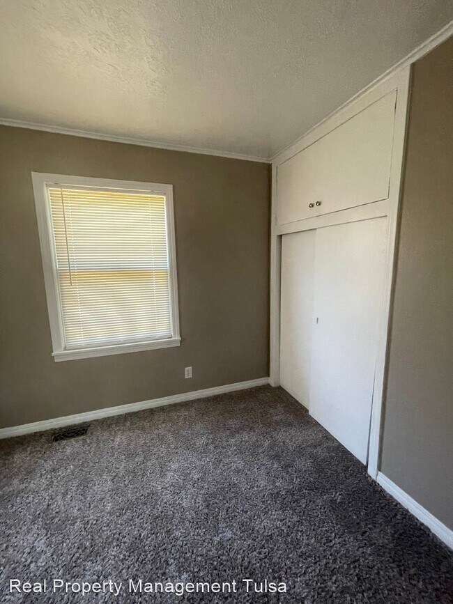 Building Photo - 3 br, 1 bath House - 5004 S Quincy Ave