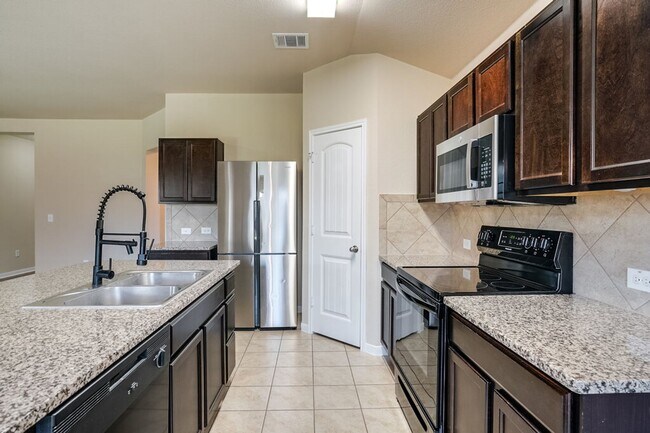 Building Photo - 5909 Roderick Dr