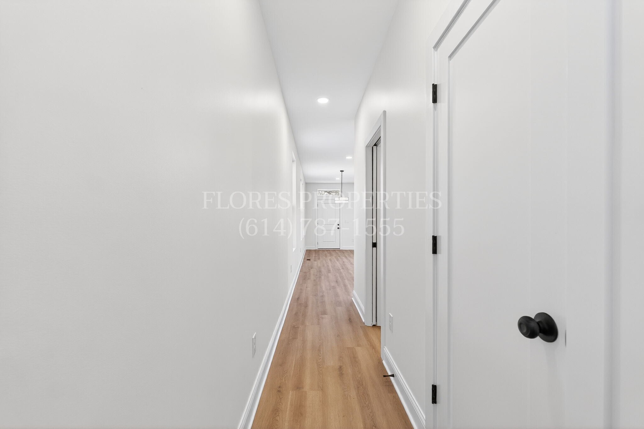 Building Photo - 696 S 22nd St