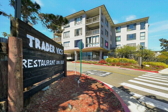 Building Photo - Water View Studio at Watergate