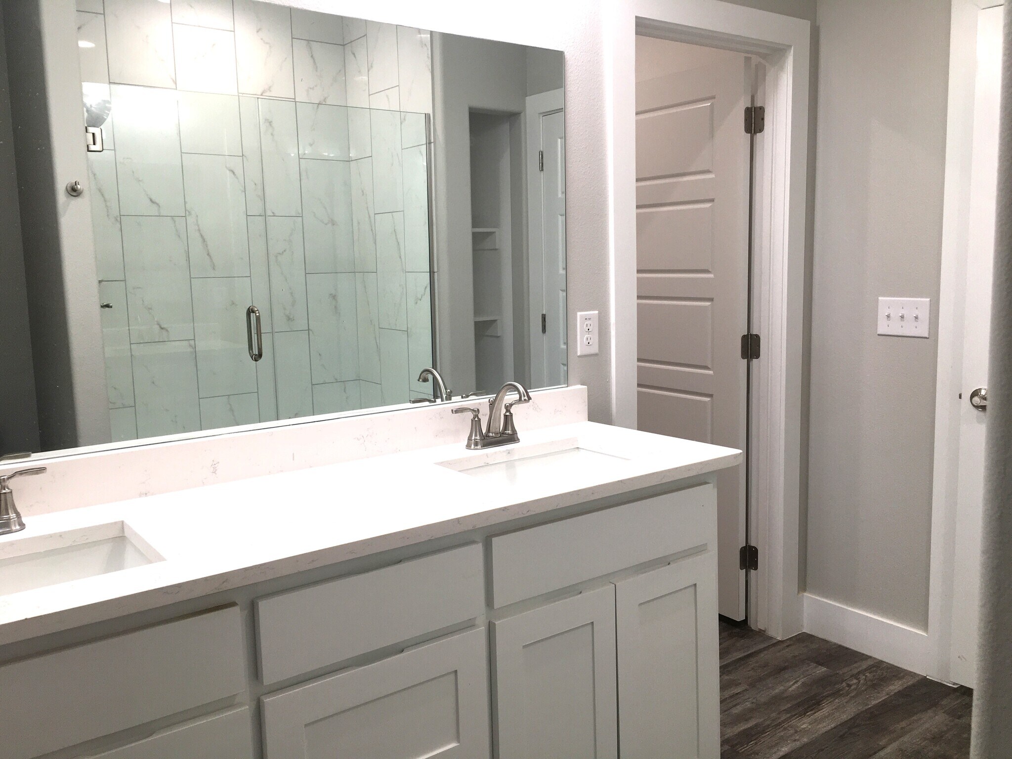 Building Photo - 709 W Woodard St