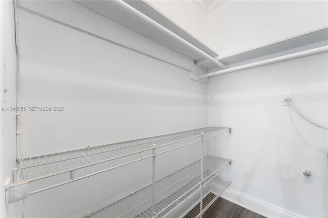 Building Photo - 2426 SE 17th St