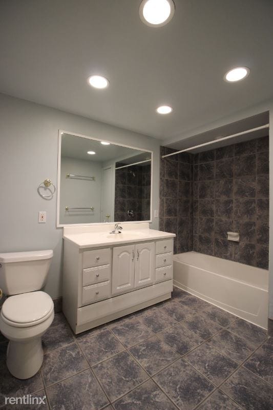 Building Photo - 5907 Noblestown Rd