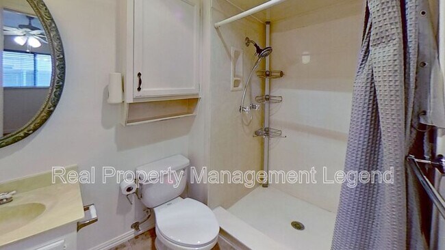 Building Photo - 1824 Addington Dr