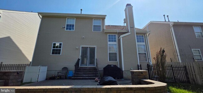 Building Photo - 49 Eldridge Dr