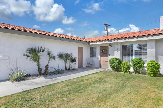 Building Photo - 51685 Avenida Herrera