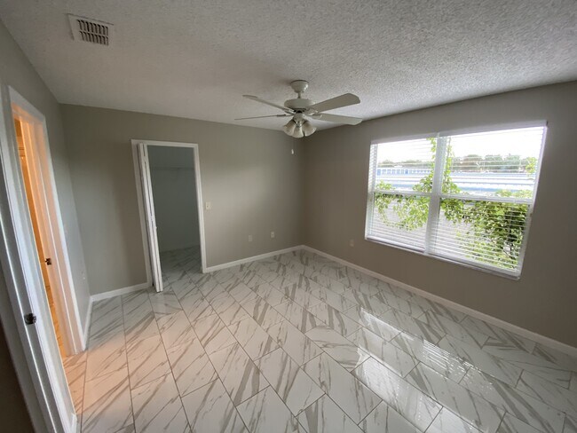 Building Photo - 2716 Clinton Heights Ct