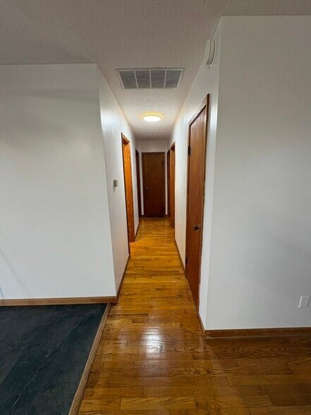 Building Photo - 4625 50 S