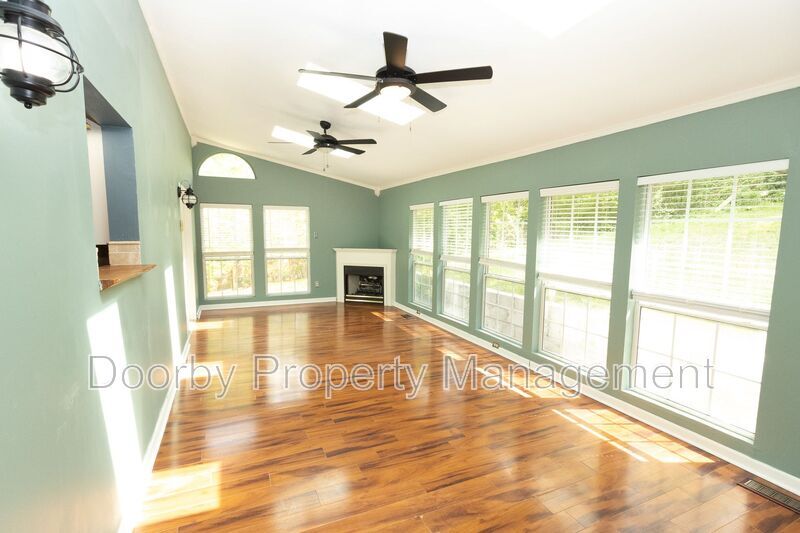 Building Photo - 6114 Sasha Ln