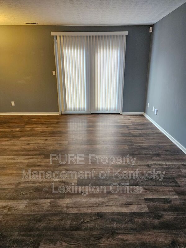Building Photo - 353 Lucille Dr