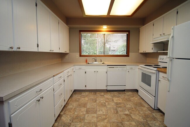 Building Photo - soudr03