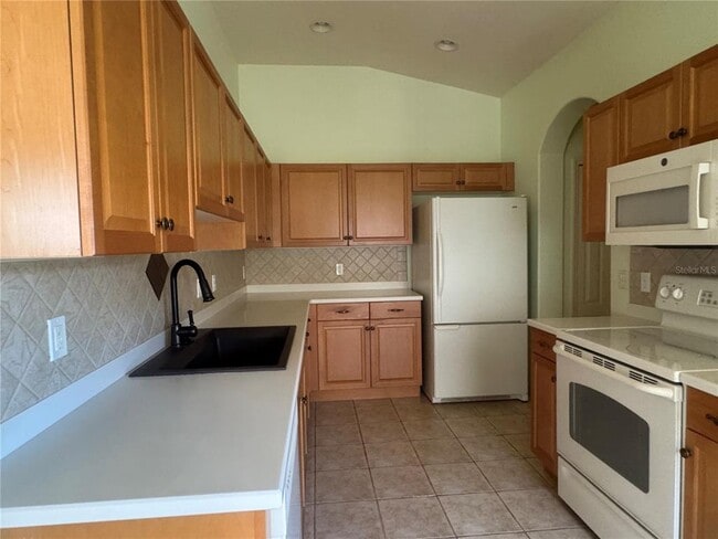 Building Photo - 1063 Topelis Dr