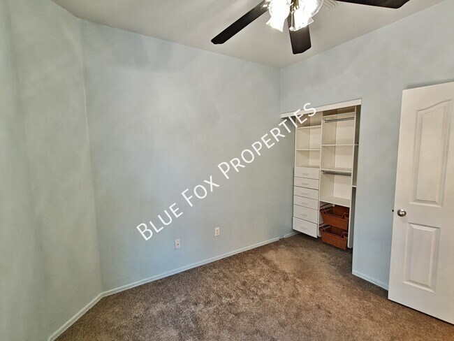 Building Photo - 5680 Shady Grove Dr