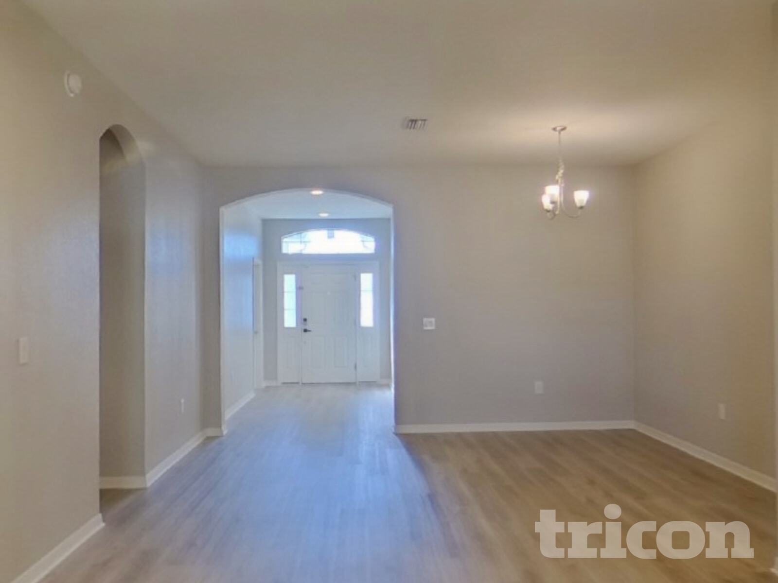 Building Photo - 6715 Castle Green Pl