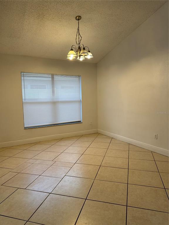 Building Photo - 245 Lakebreeze Cir