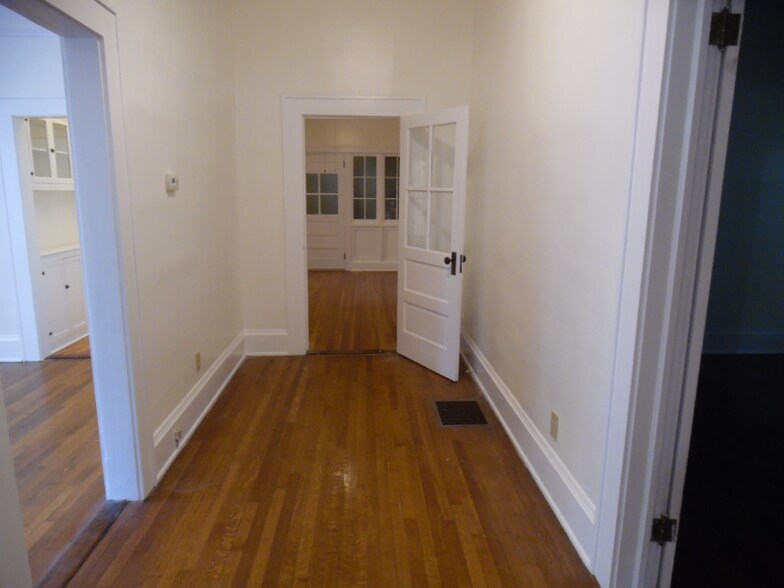 Building Photo - 1903 S-4-359