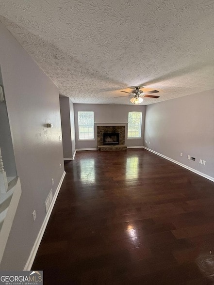 Building Photo - 3123 Rockview Dr