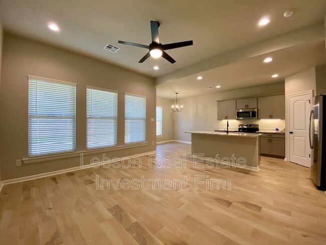 Building Photo - 421 Zinfandel Pl