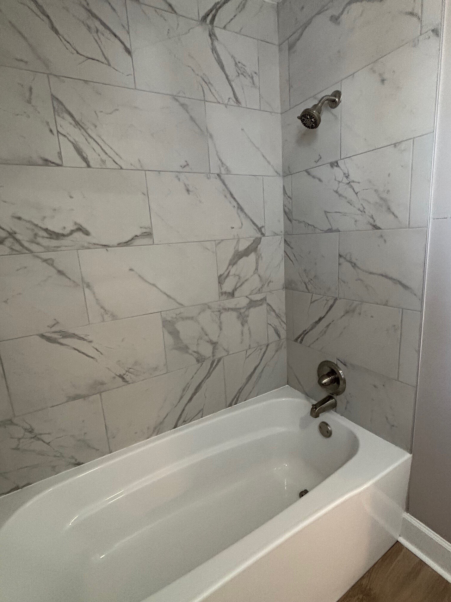 Building Photo - 402 E Elm St