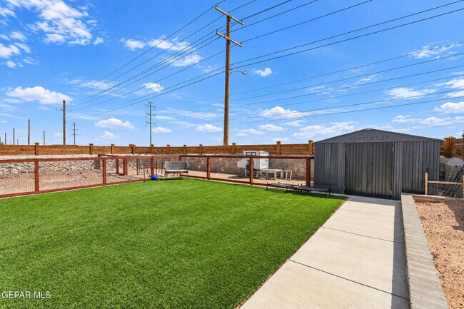 Building Photo - 14756 John McNeely Ave