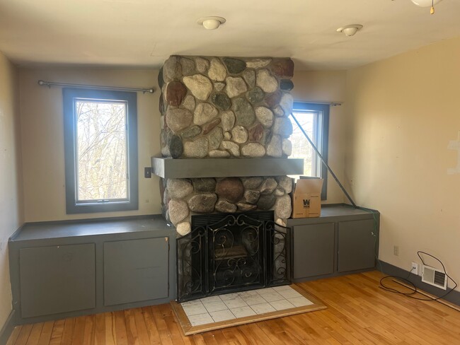 Building Photo - 4503 Lakeland Dr